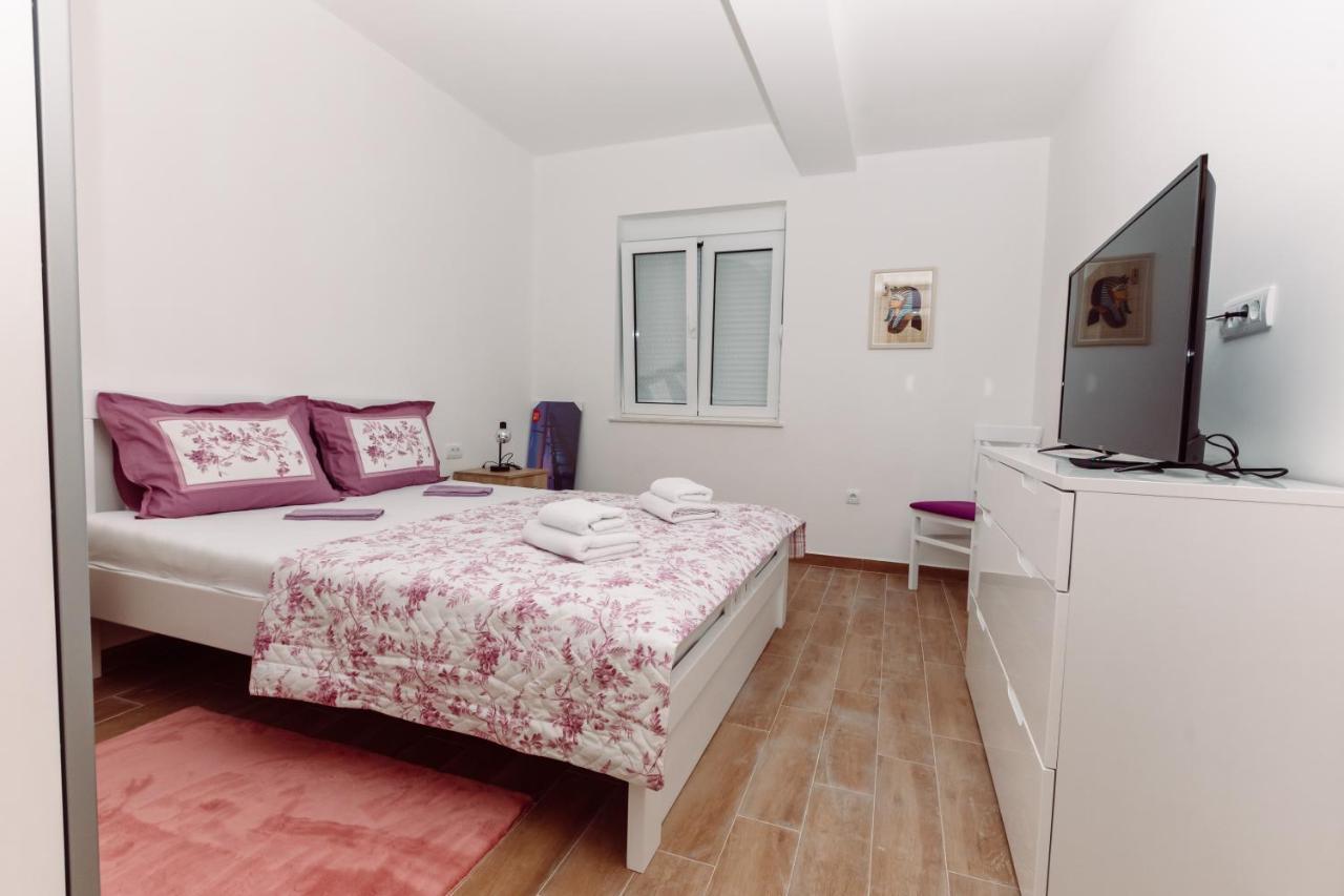 Waterfront Apartment Petrovina Kotor Exterior foto