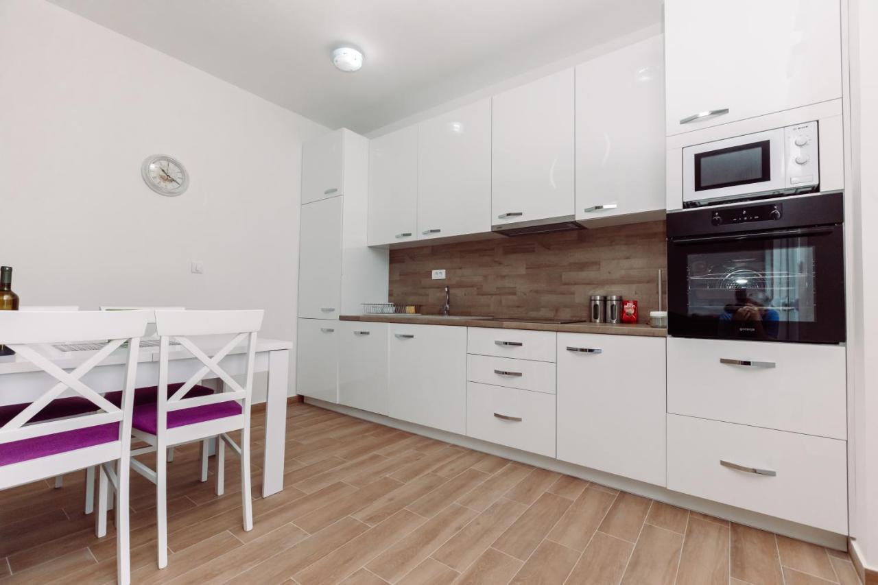 Waterfront Apartment Petrovina Kotor Exterior foto