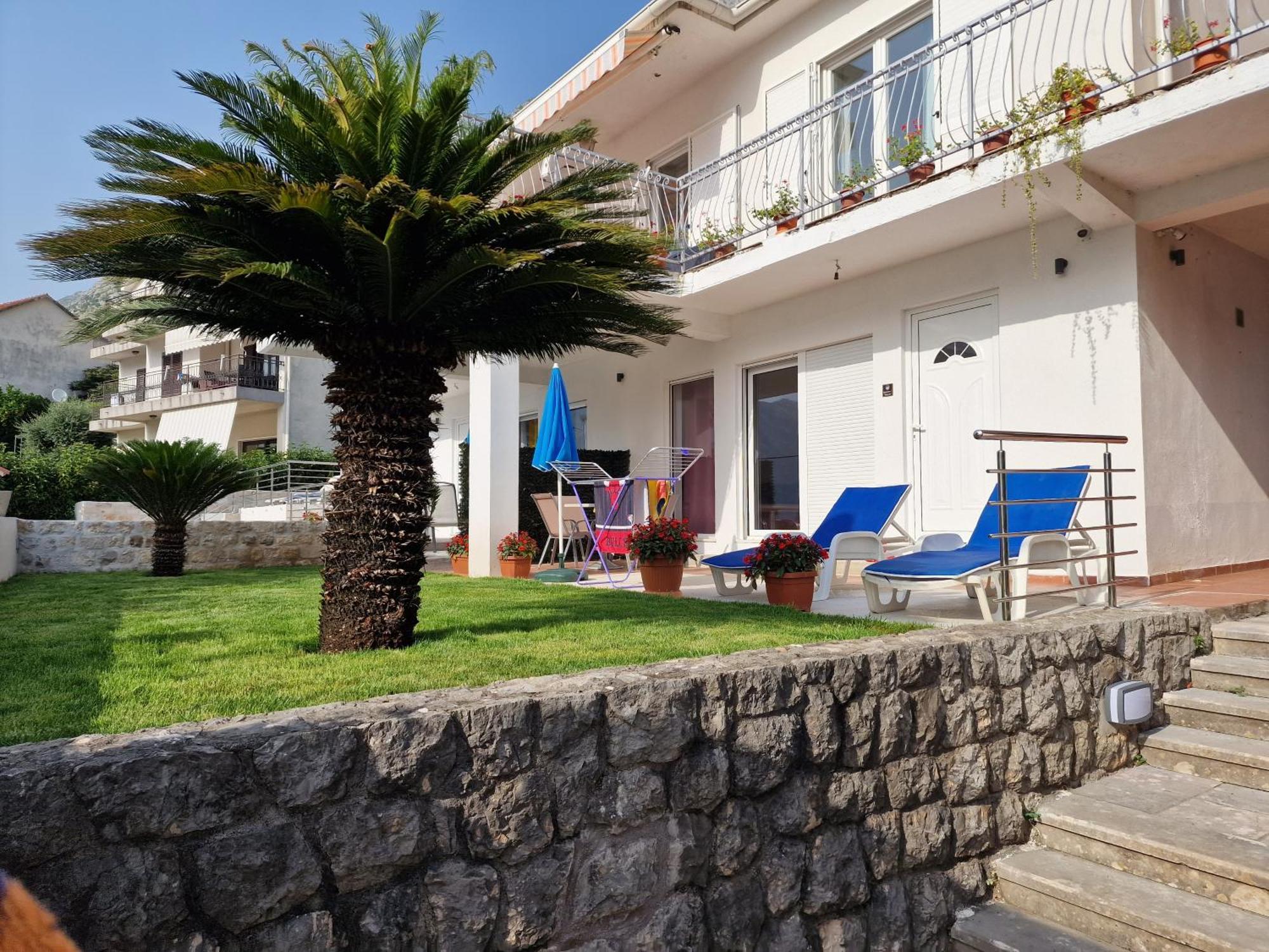 Waterfront Apartment Petrovina Kotor Exterior foto