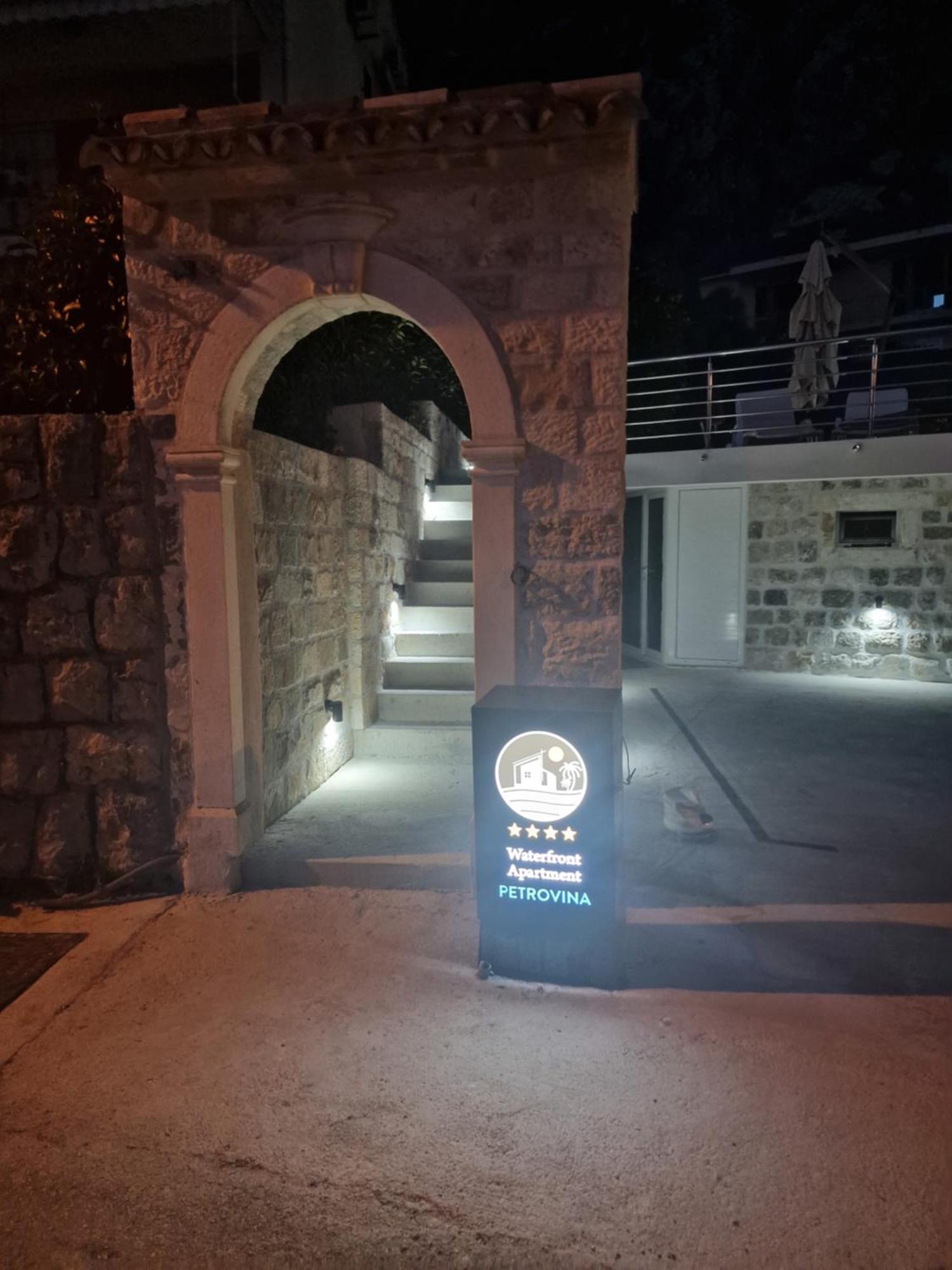 Waterfront Apartment Petrovina Kotor Exterior foto